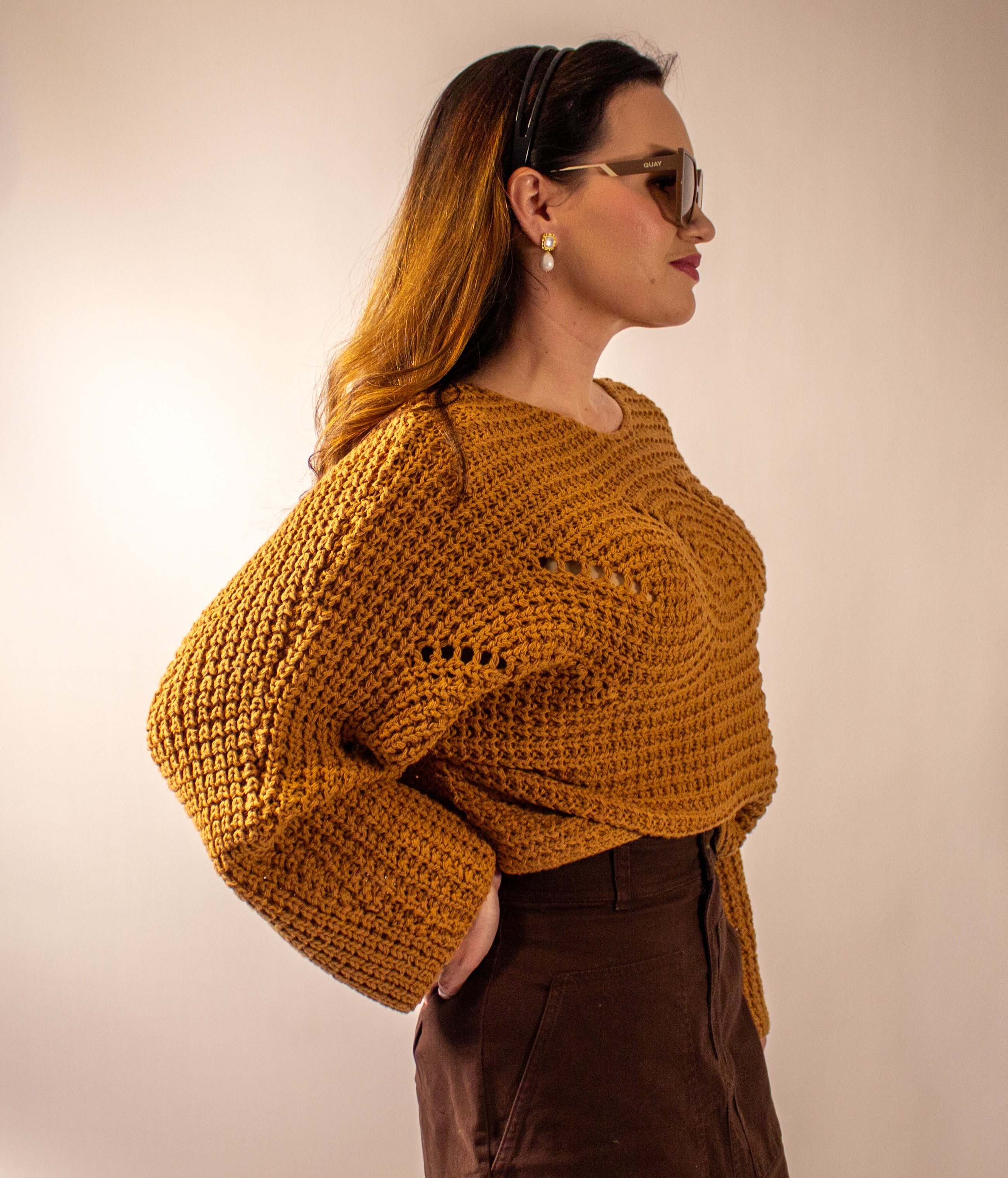 Brown light sweater